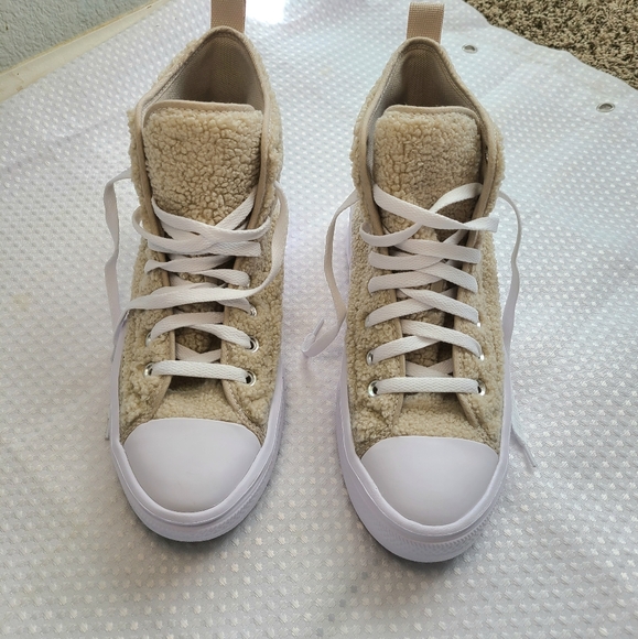 Rare Sherpa-Clad Converse Platform - Picture 3 of 13